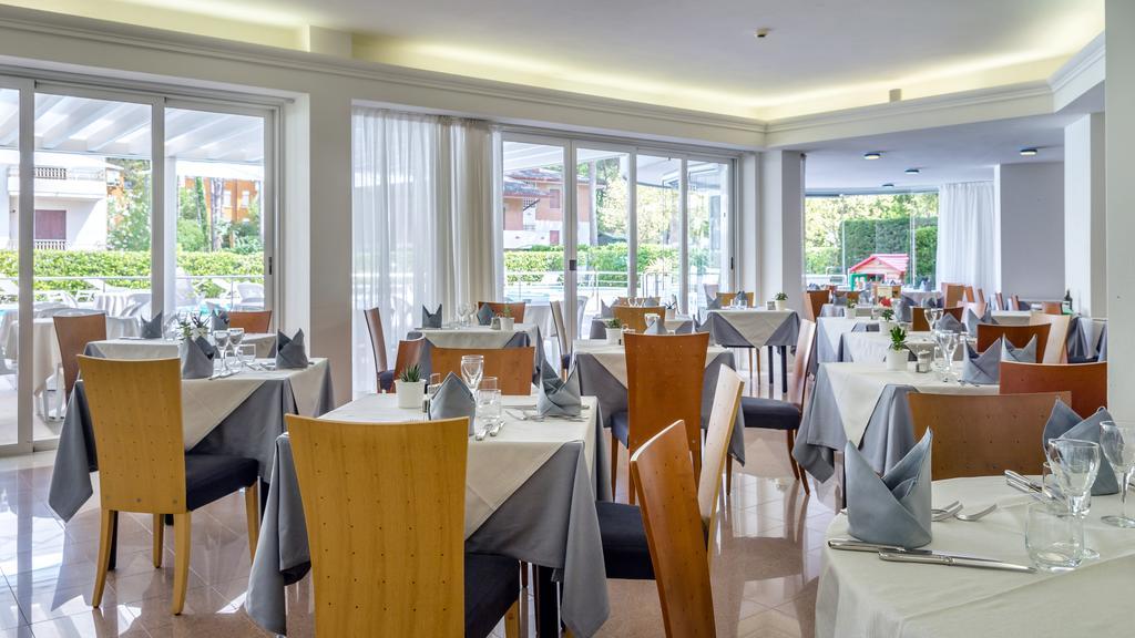 Hotel Smeraldo Lignano Sabbiadoro Zewnętrze zdjęcie