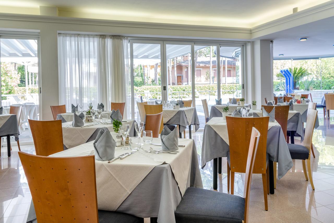 Hotel Smeraldo Lignano Sabbiadoro Zewnętrze zdjęcie